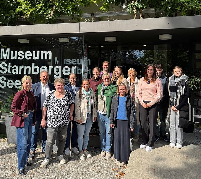 Das Team der gwt vor dem Museum Starnberger See
