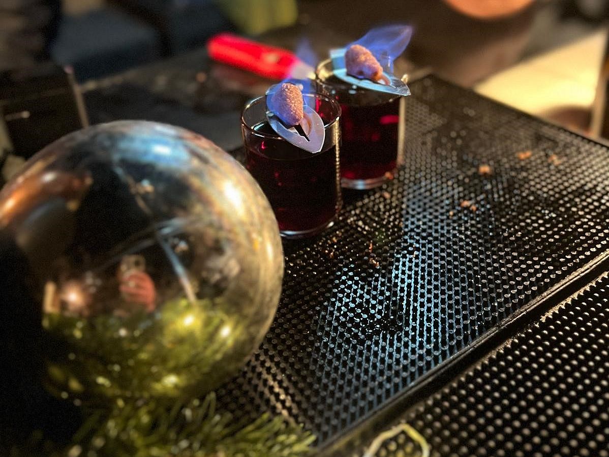 Die Feuerzangenbowle