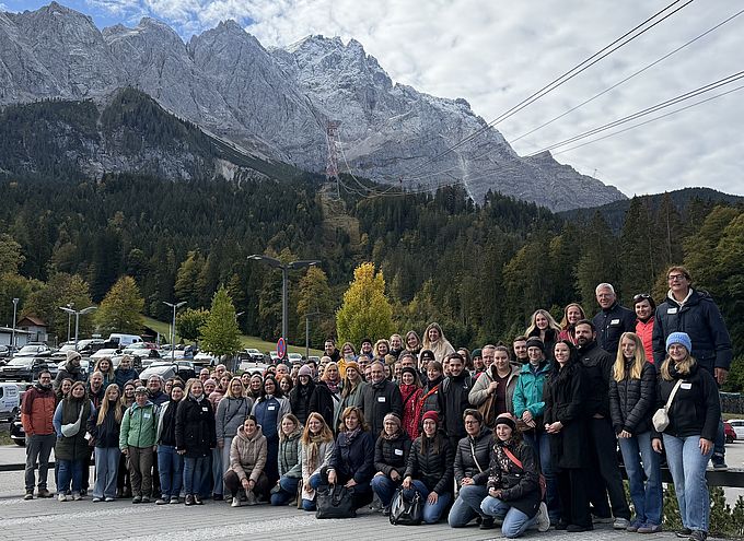 Gruppenbild aller Teilnehmer