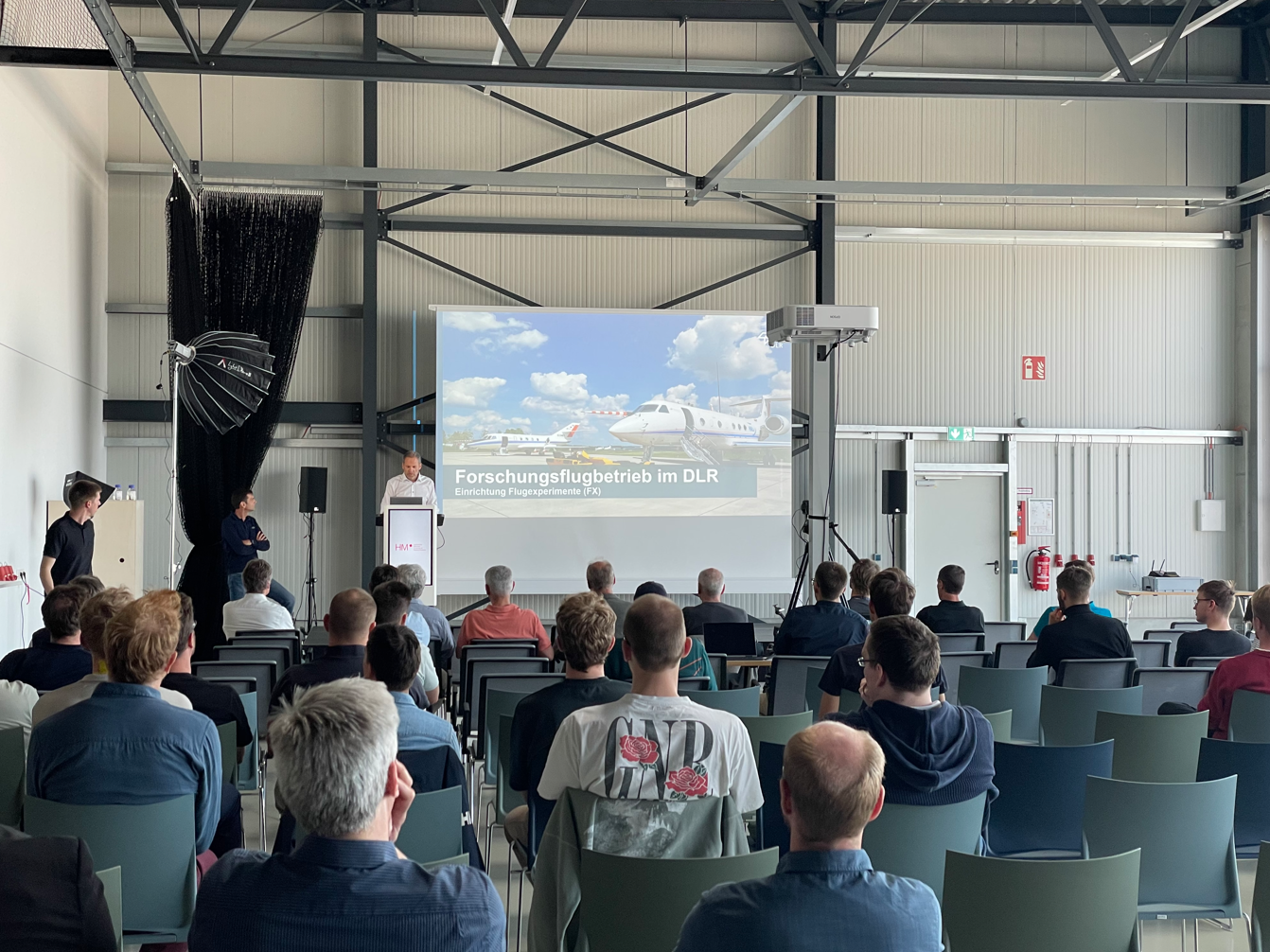 Ingmar Mayerbuch Leiter der Forschungsflugabteilung und Cheftestpilot