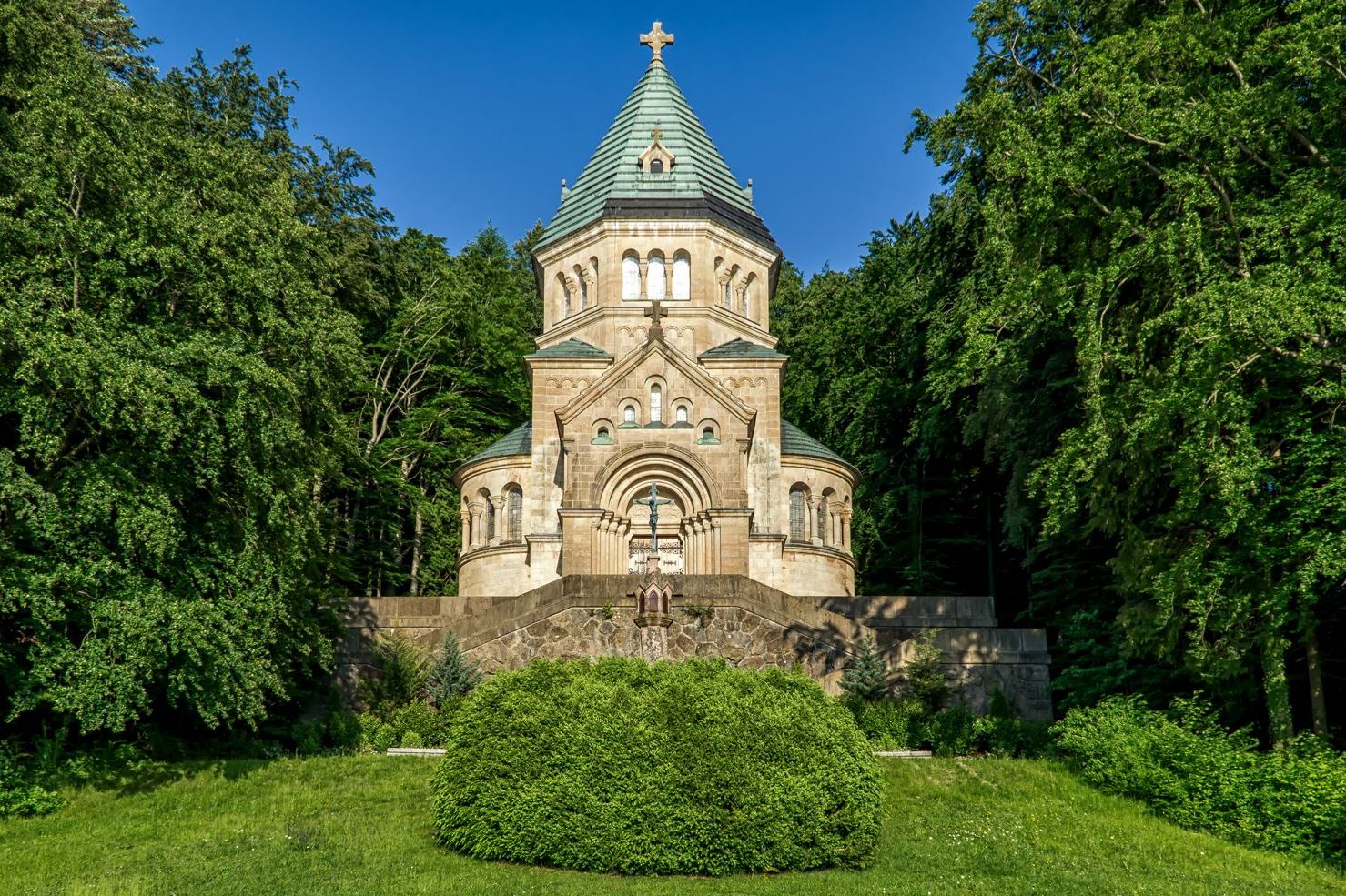 Die Votivkapelle in Berg wurde in Gedenken an Ludwig II. errichtet.