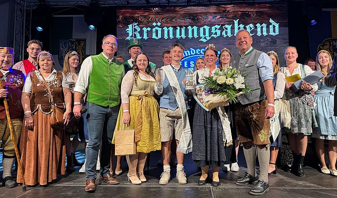 Der Krönungsabend auf der Bühne