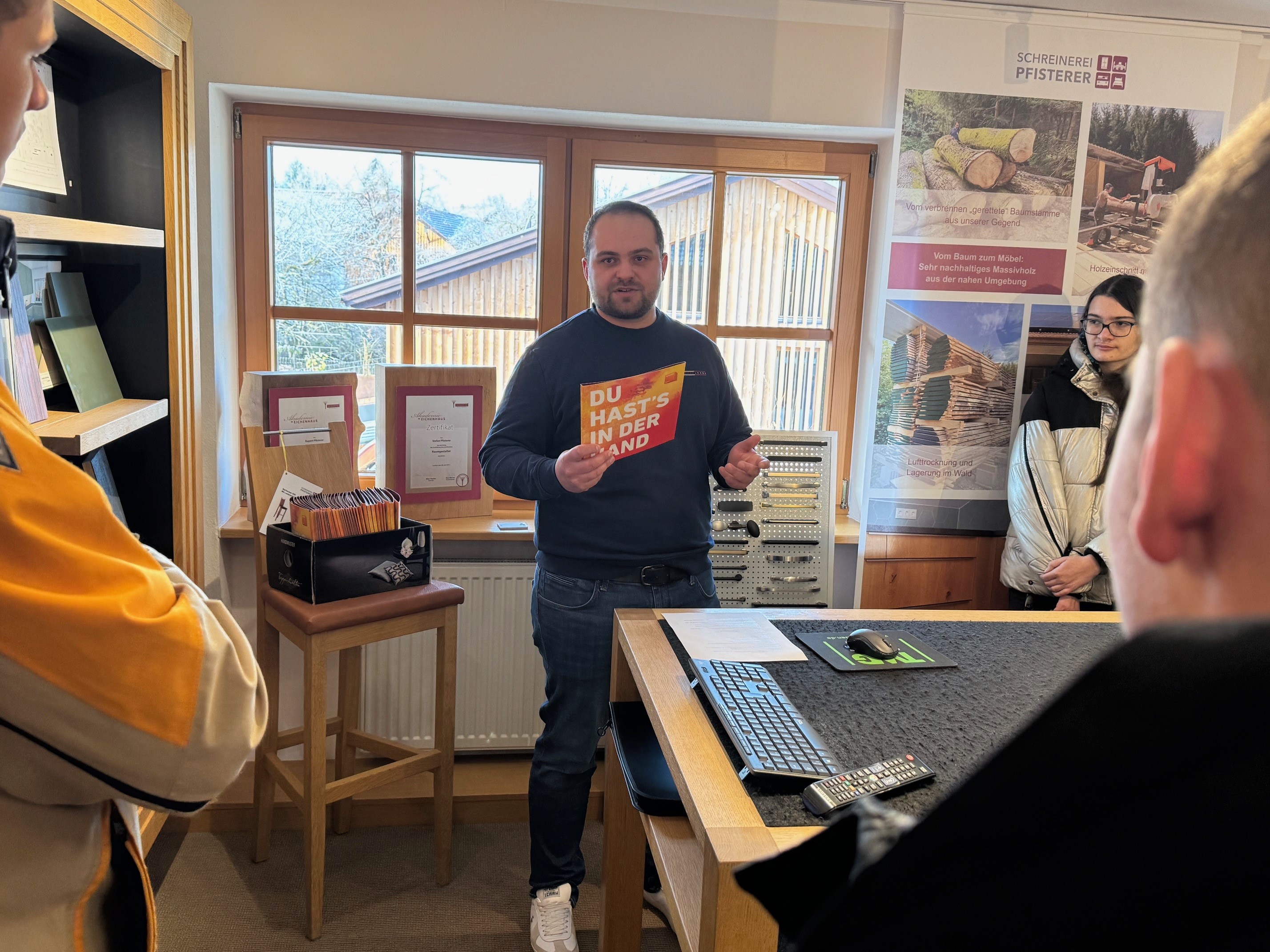 Bei der Schreinerei Pfisterer